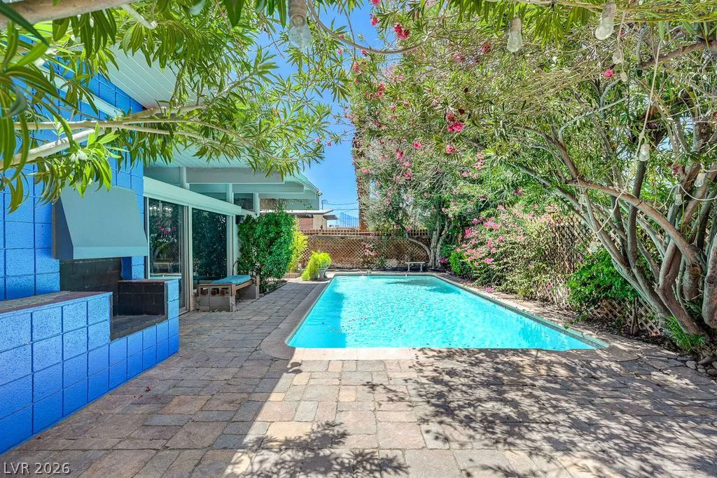 549 Canosa, Las Vegas, NV 89104