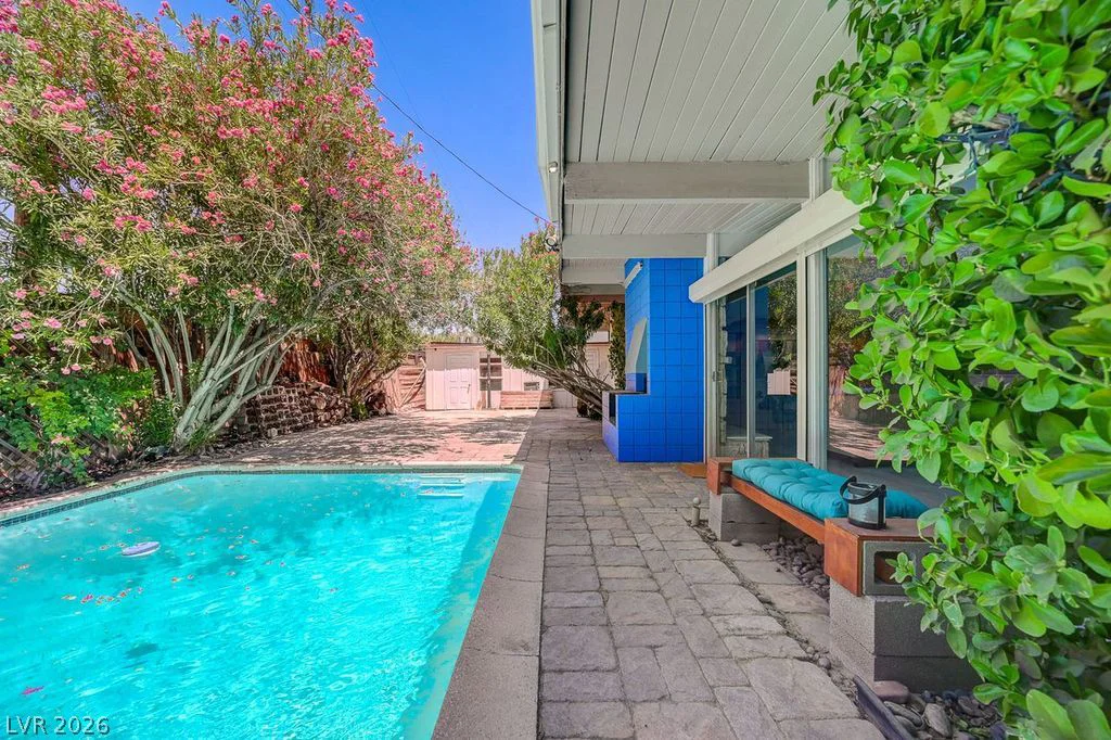 549 Canosa, Las Vegas, NV 89104