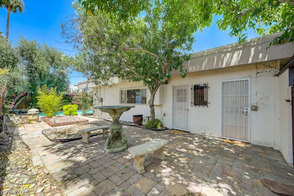 549 Canosa, Las Vegas, NV 89104