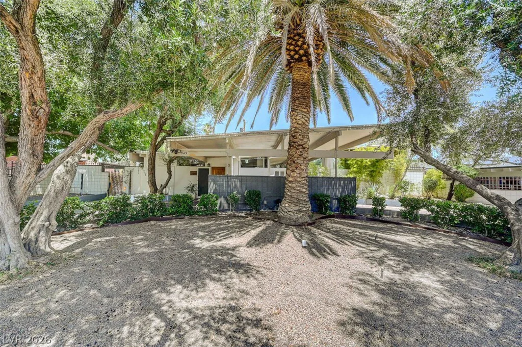 549 Canosa, Las Vegas, NV 89104