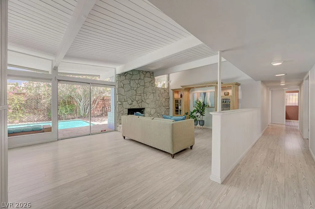 549 Canosa, Las Vegas, NV 89104