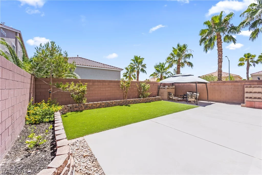 8256 Dover Canyon, Las Vegas, NV 89139