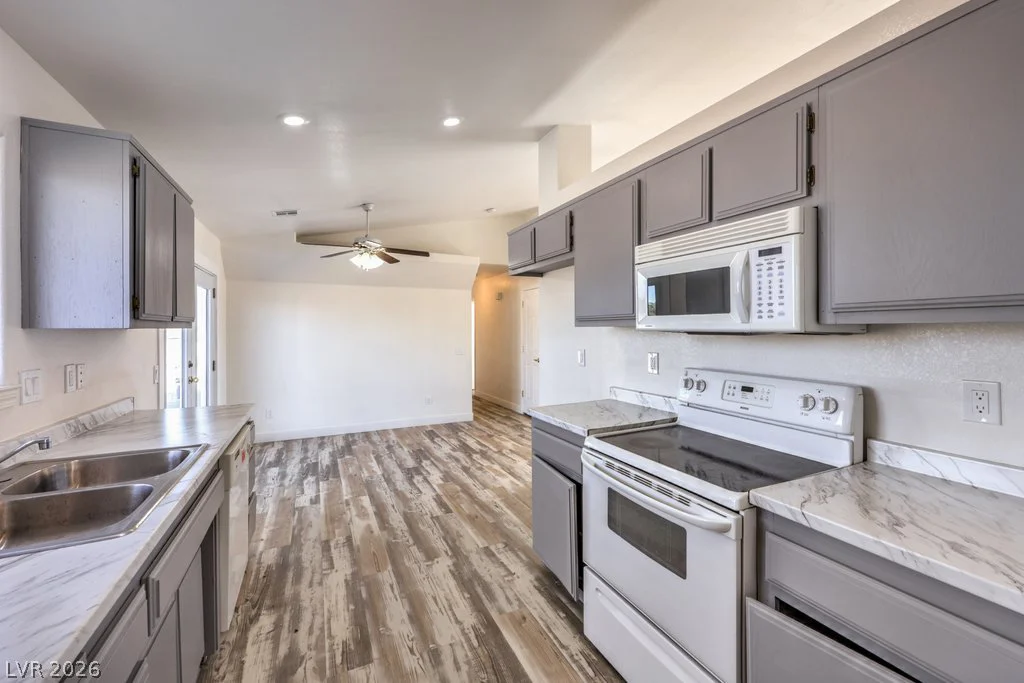 3950 Rainbow, Pahrump, NV 89048