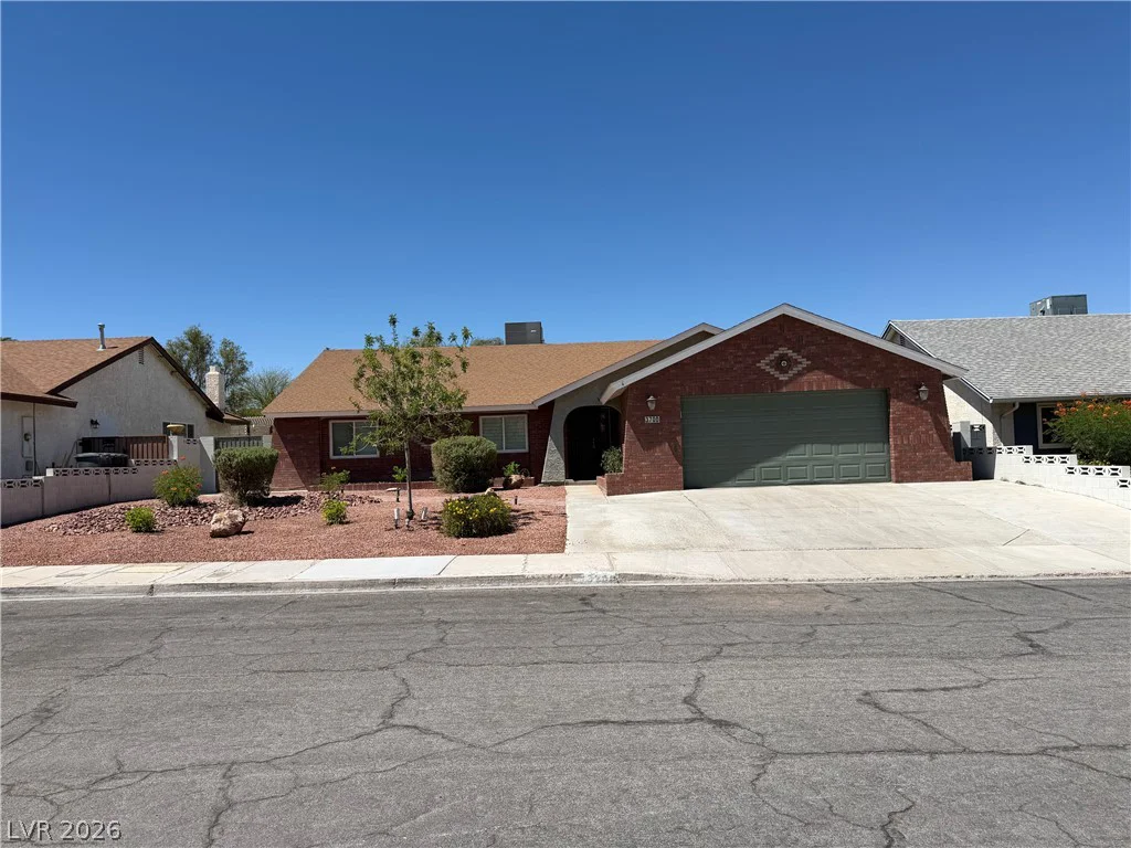 3700 Briarglen, Las Vegas, NV 89108