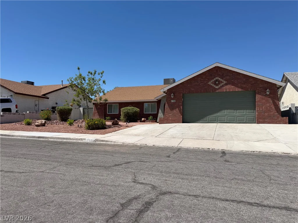 3700 Briarglen, Las Vegas, NV 89108