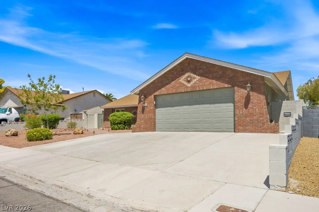 3700 Briarglen, Las Vegas, NV 89108