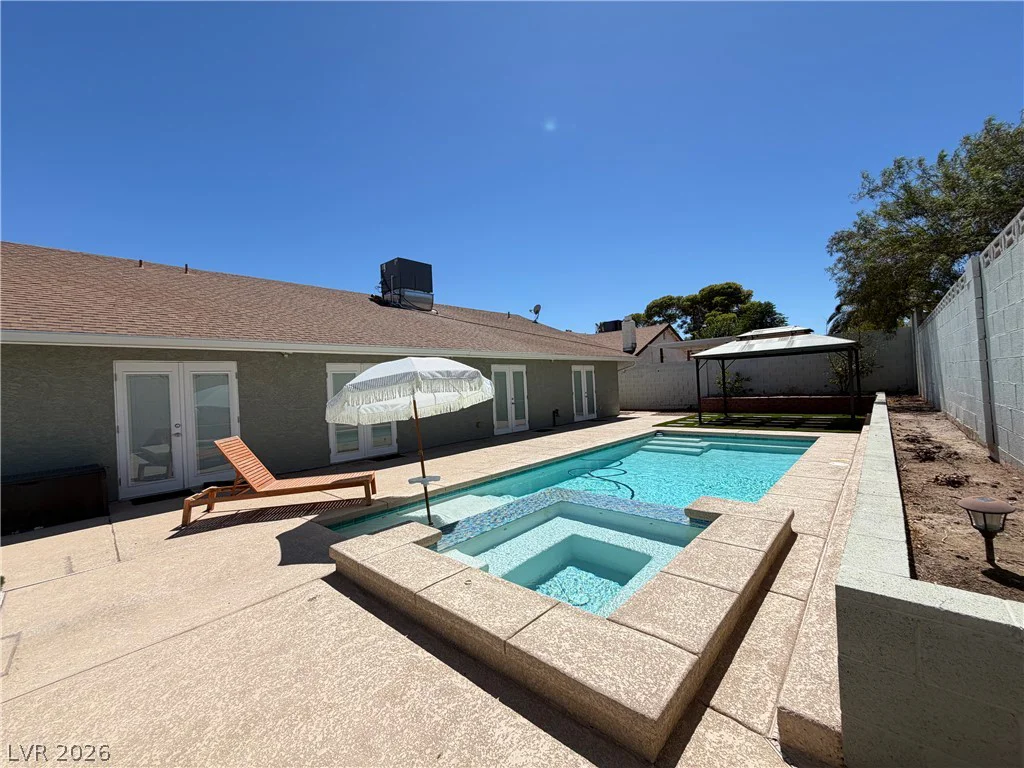 3700 Briarglen, Las Vegas, NV 89108