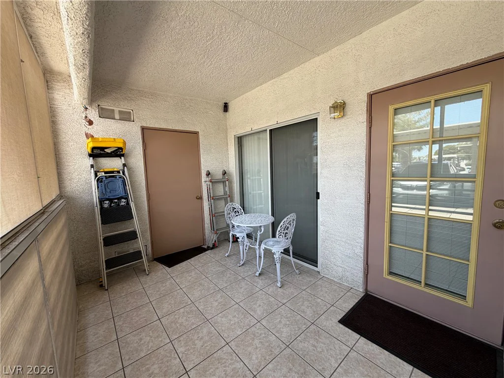 4555 Sahara, Las Vegas, NV 89104