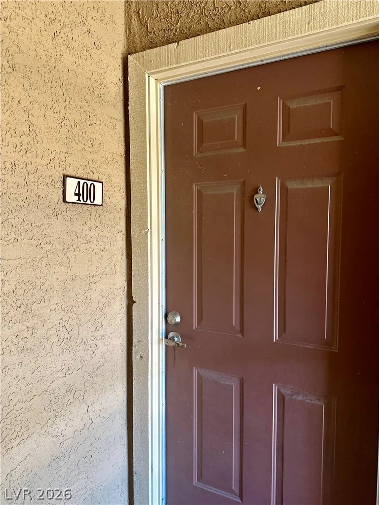 5332 River Glen, Las Vegas, NV 89103