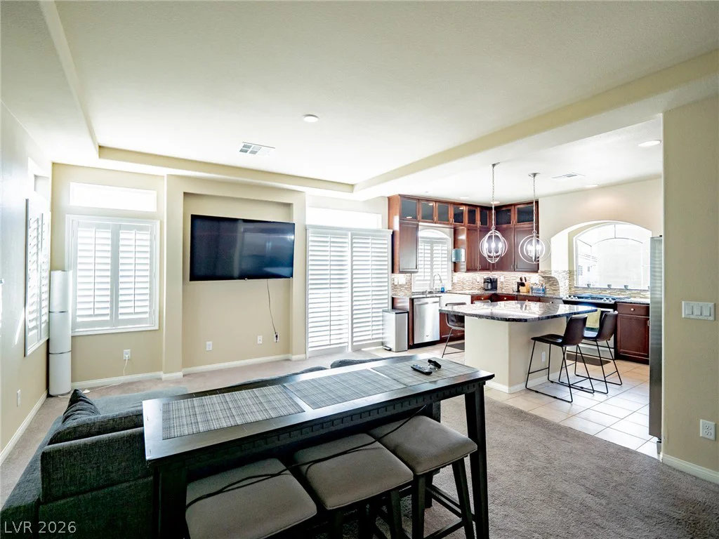 8104 Russell Creek, Las Vegas, NV 89139