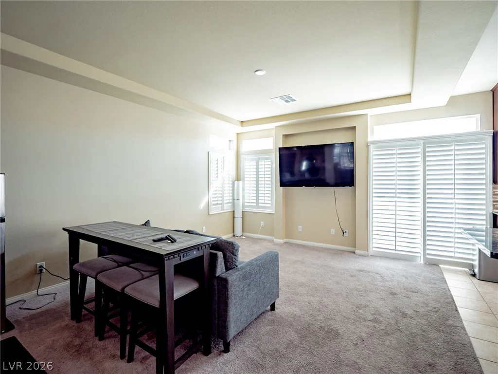 8104 Russell Creek, Las Vegas, NV 89139
