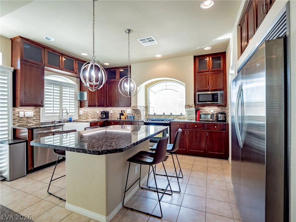 8104 Russell Creek, Las Vegas, NV 89139