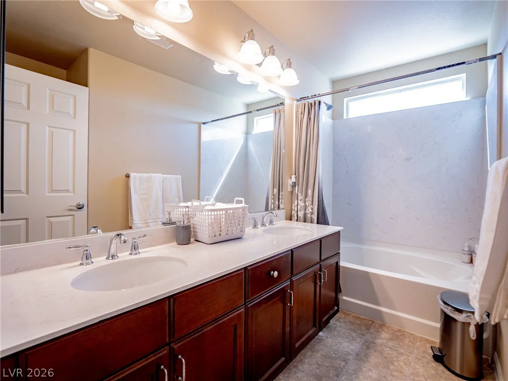 8104 Russell Creek, Las Vegas, NV 89139