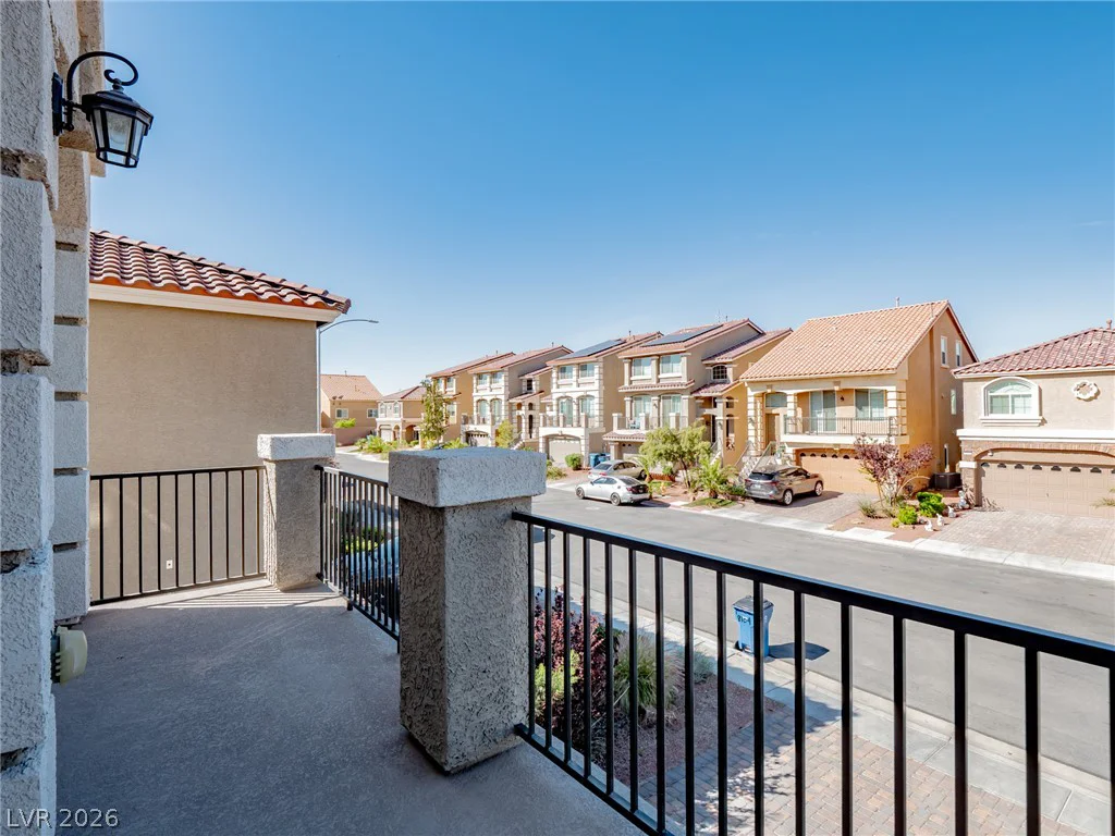 8104 Russell Creek, Las Vegas, NV 89139