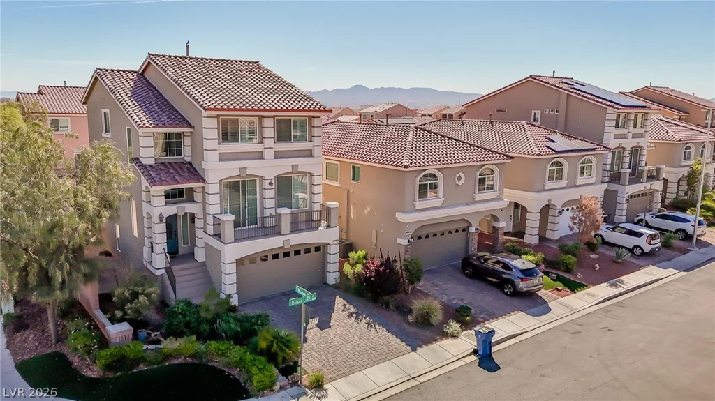 8104 Russell Creek, Las Vegas, NV 89139