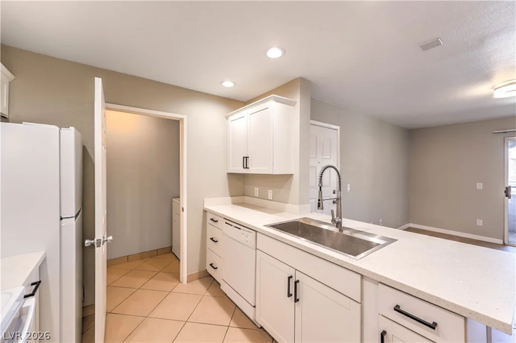 221 Mission Catalina, Las Vegas, NV 89107