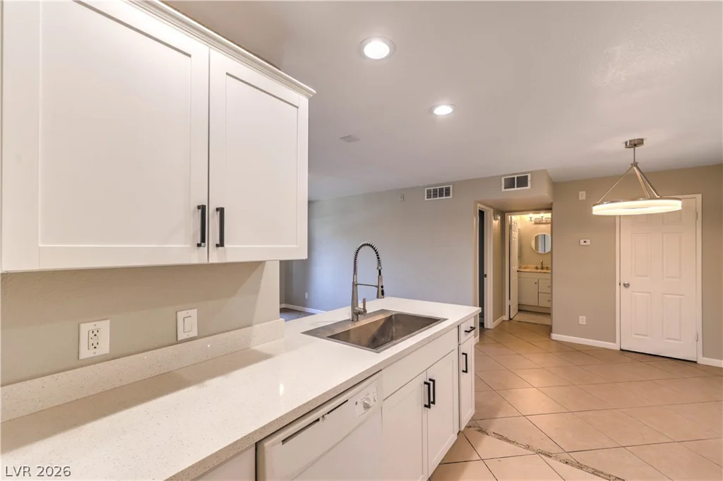 221 Mission Catalina, Las Vegas, NV 89107