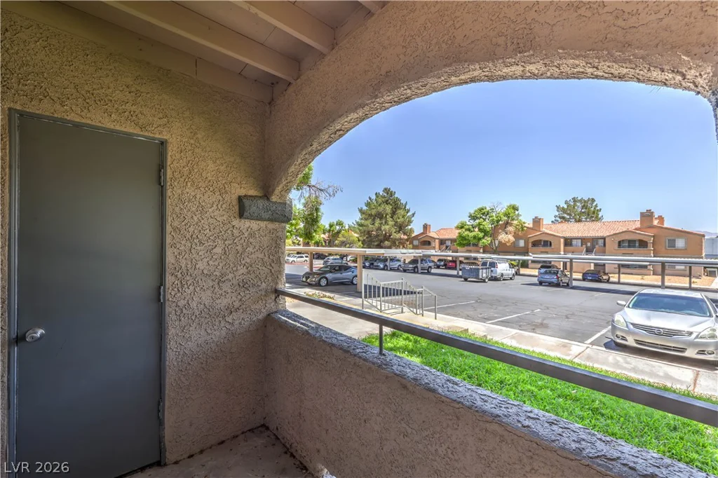 221 Mission Catalina, Las Vegas, NV 89107