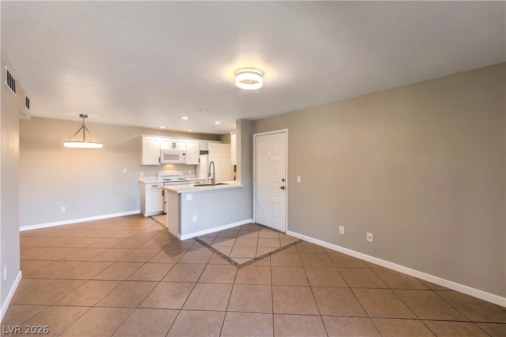 221 Mission Catalina, Las Vegas, NV 89107