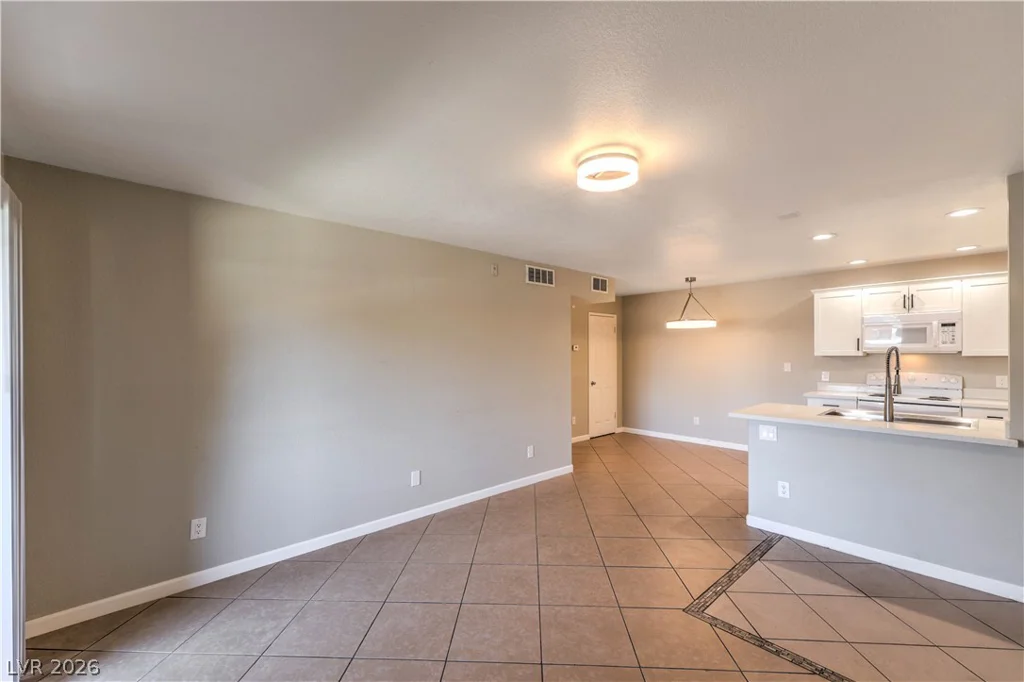 221 Mission Catalina, Las Vegas, NV 89107
