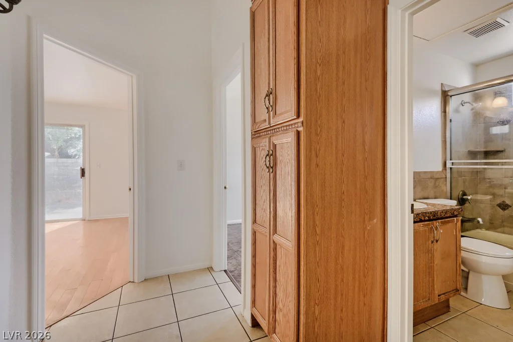 4714 Carmar, Las Vegas, NV 89122