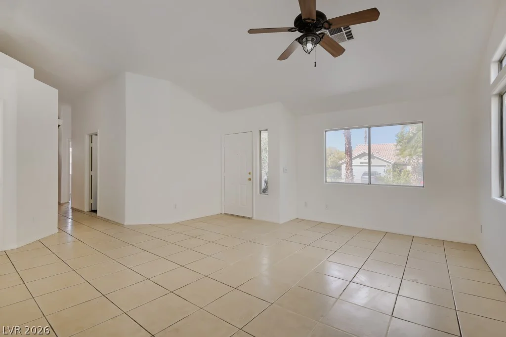 4714 Carmar, Las Vegas, NV 89122