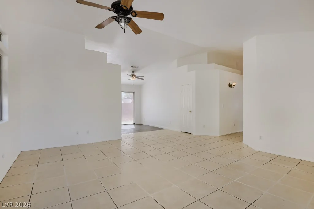 4714 Carmar, Las Vegas, NV 89122