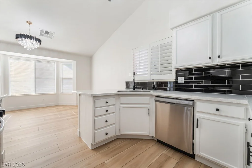 4921 Country Breeze Ct, North Las Vegas, NV 89031