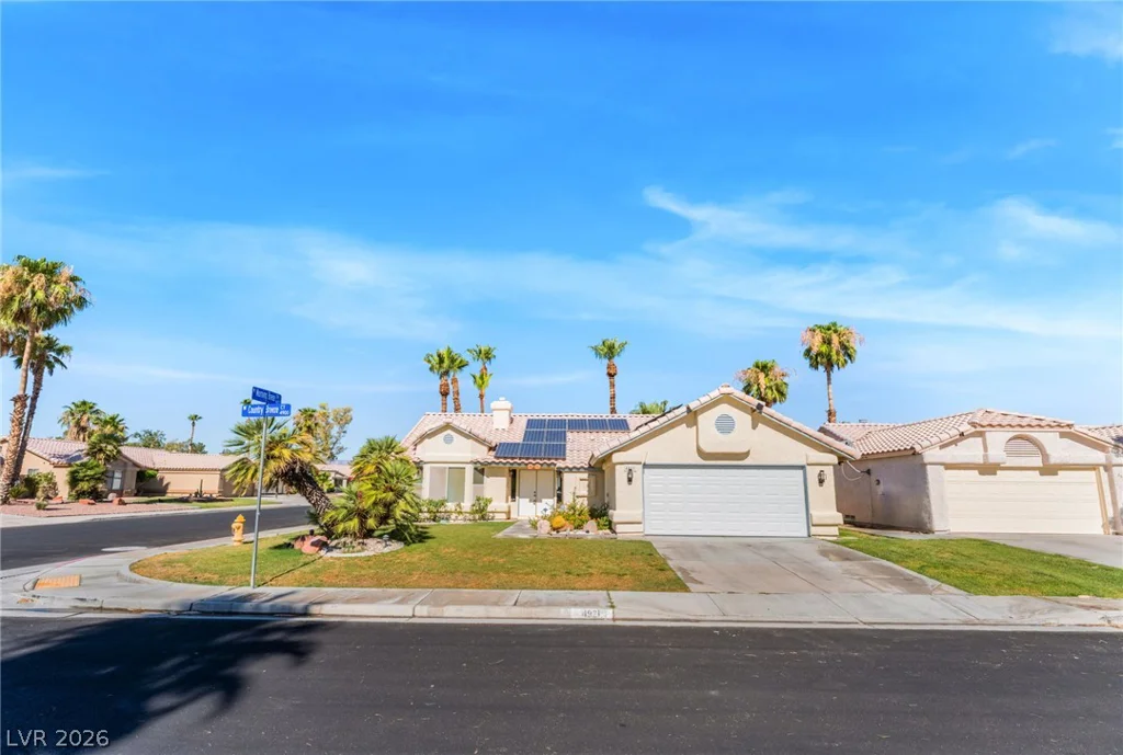 4921 Country Breeze Ct, North Las Vegas, NV 89031