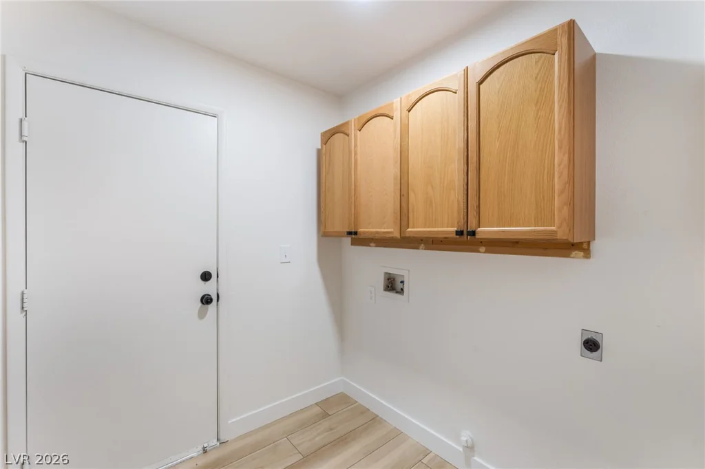 4921 Country Breeze Ct, North Las Vegas, NV 89031