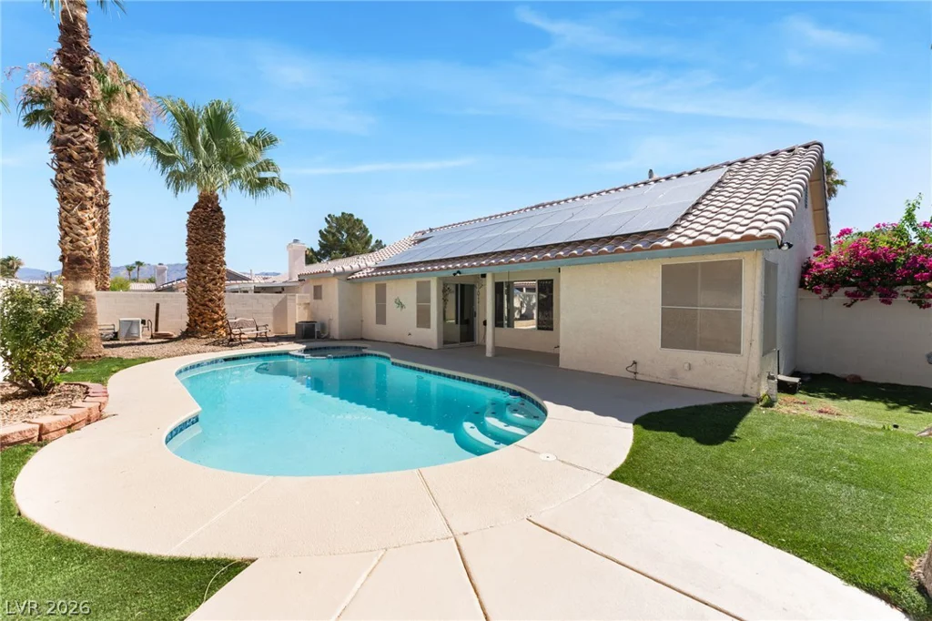 4921 Country Breeze Ct, North Las Vegas, NV 89031