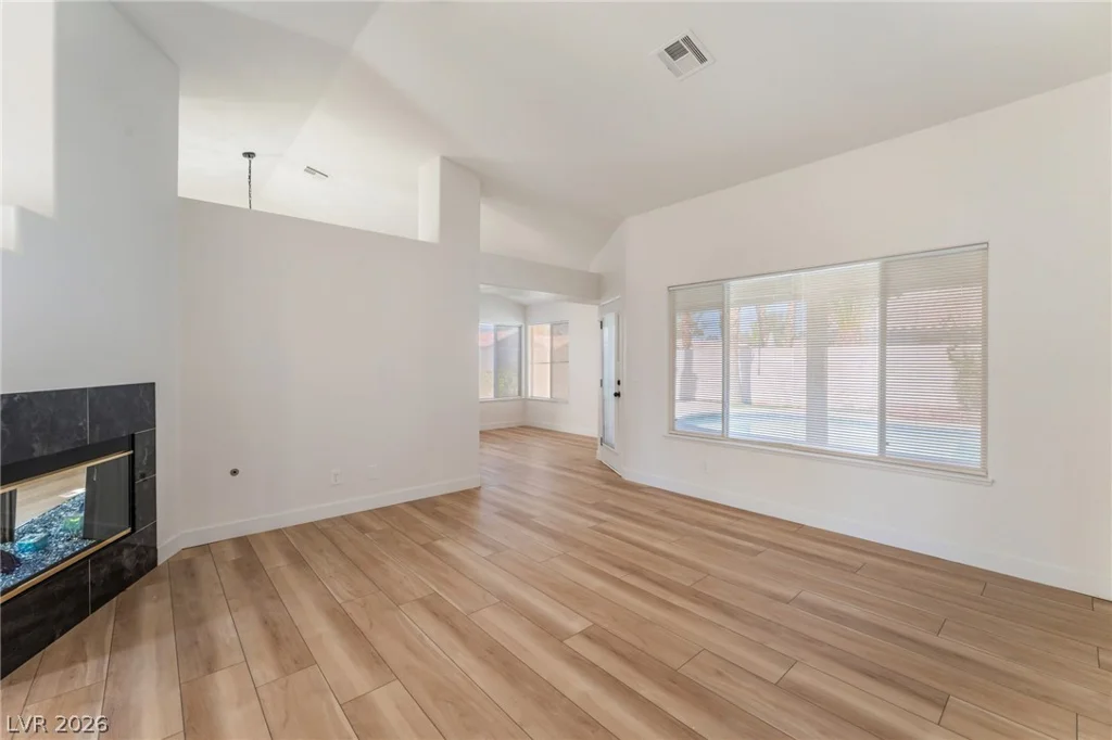 4921 Country Breeze Ct, North Las Vegas, NV 89031