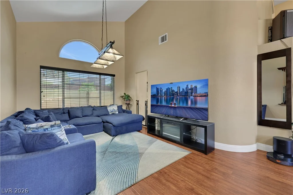 9229 Valador, Las Vegas, NV 89129