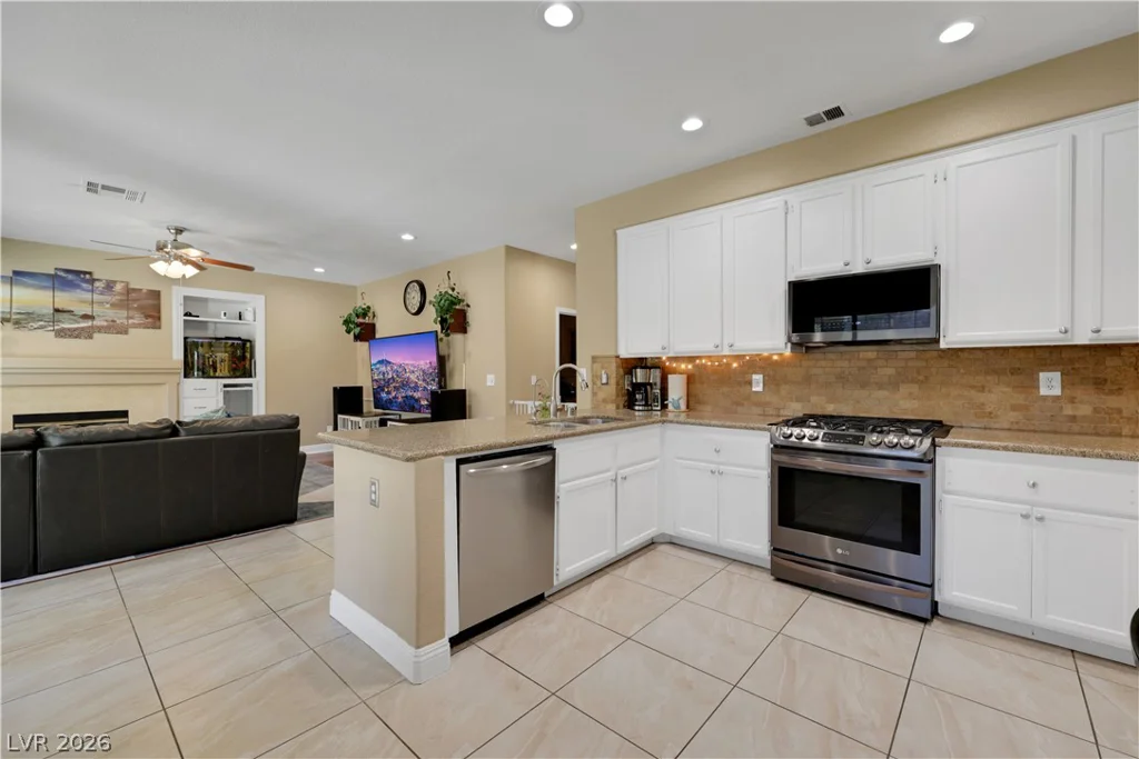 9229 Valador, Las Vegas, NV 89129