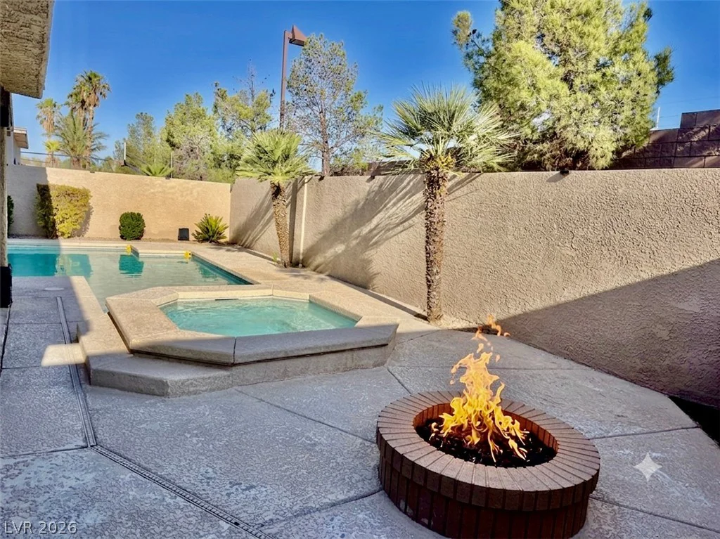 9229 Valador, Las Vegas, NV 89129