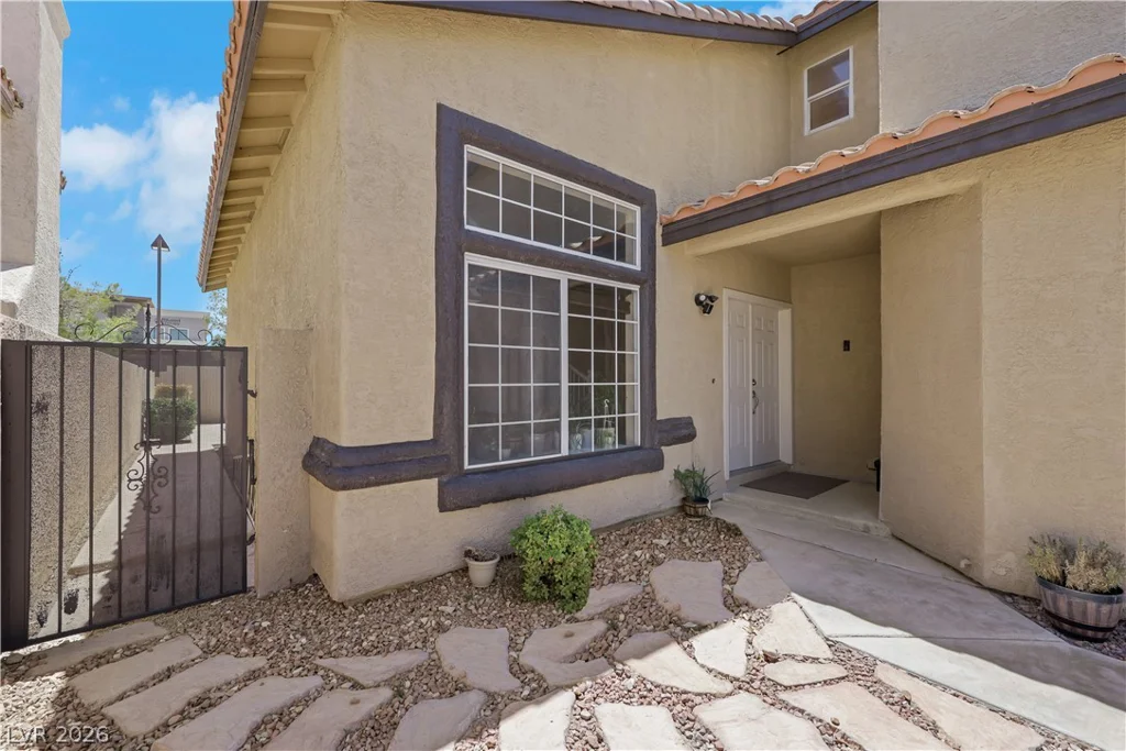 9229 Valador, Las Vegas, NV 89129