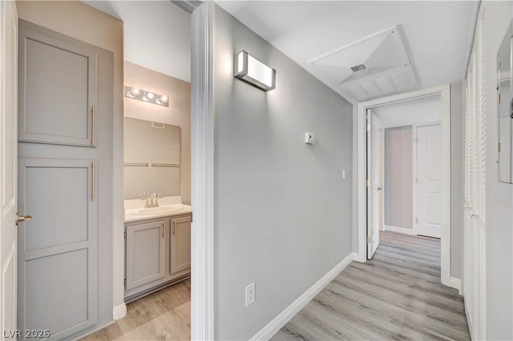 3425 RUSSELL, Las Vegas, NV 89120