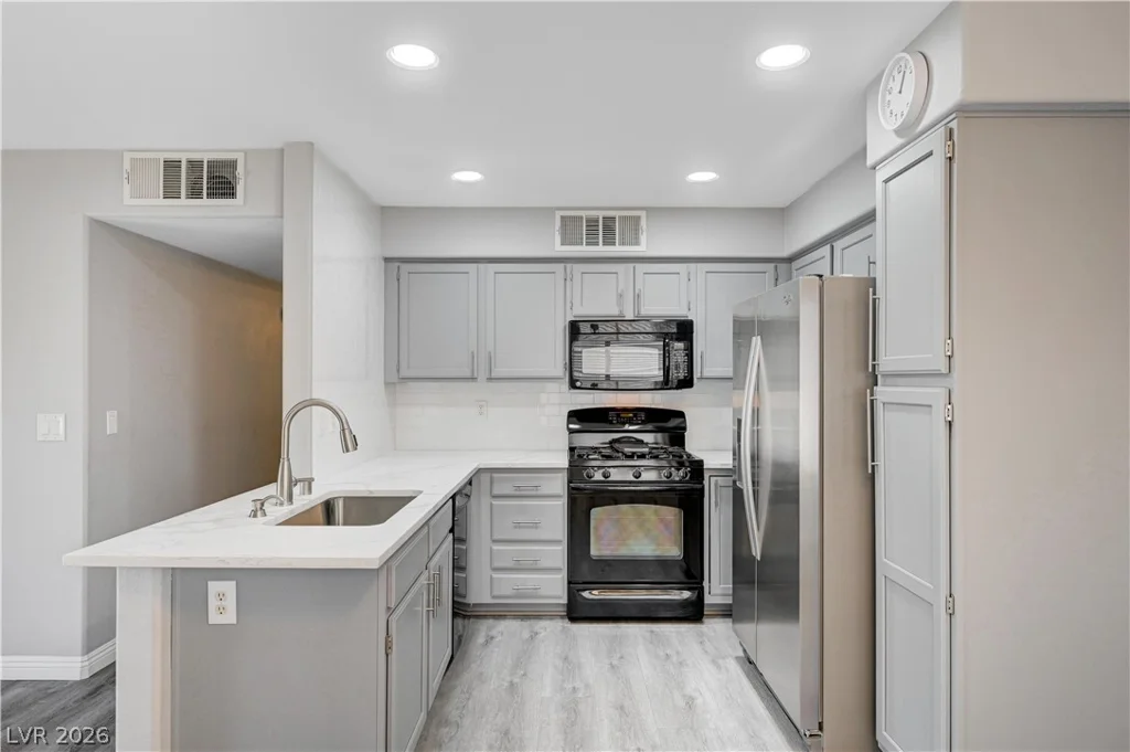3425 RUSSELL, Las Vegas, NV 89120