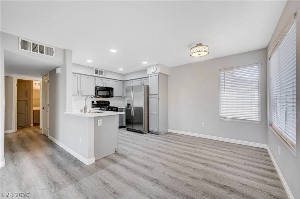 3425 RUSSELL, Las Vegas, NV 89120