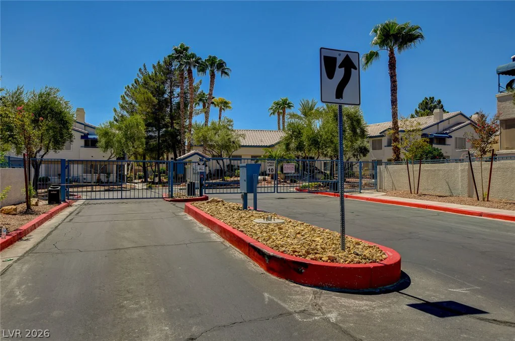 3425 RUSSELL, Las Vegas, NV 89120
