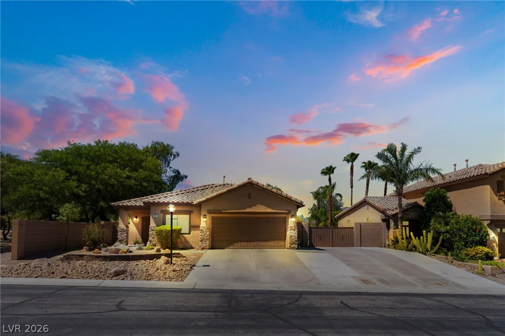 8096 Chestnut Glen, Las Vegas, NV 89131