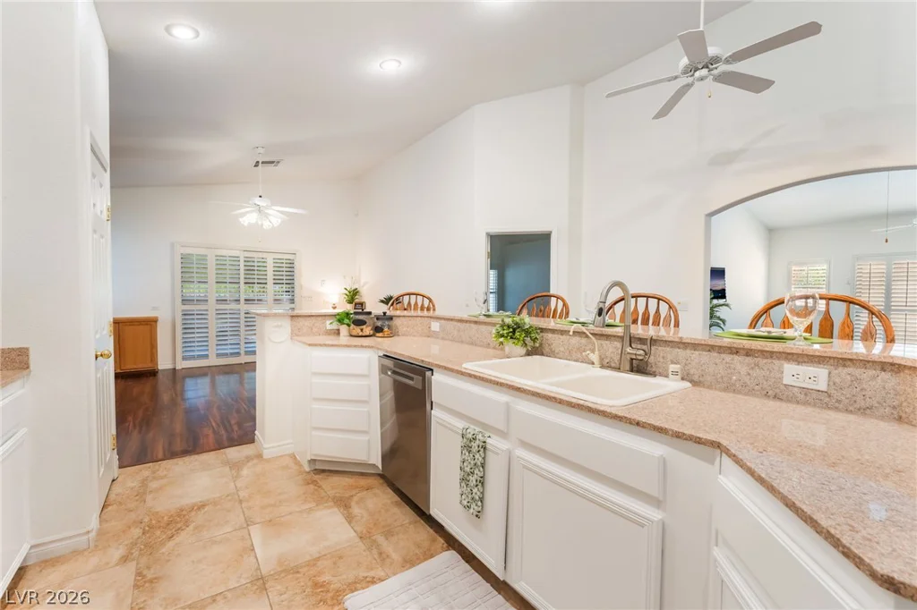 8096 Chestnut Glen, Las Vegas, NV 89131