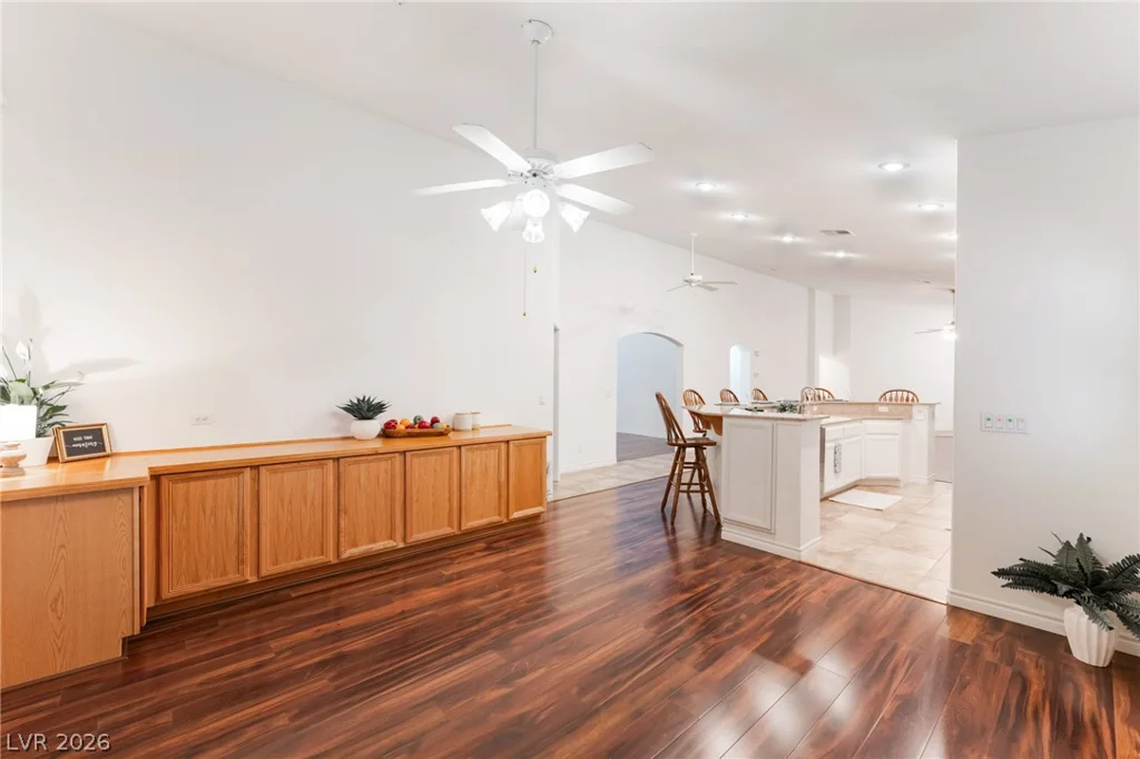 8096 Chestnut Glen, Las Vegas, NV 89131