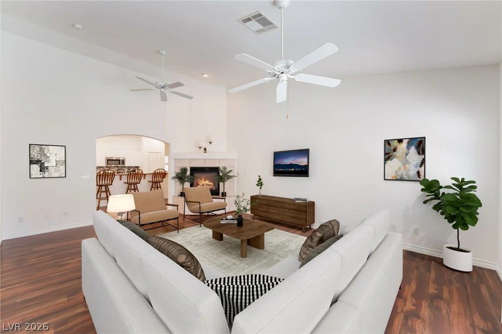 8096 Chestnut Glen, Las Vegas, NV 89131