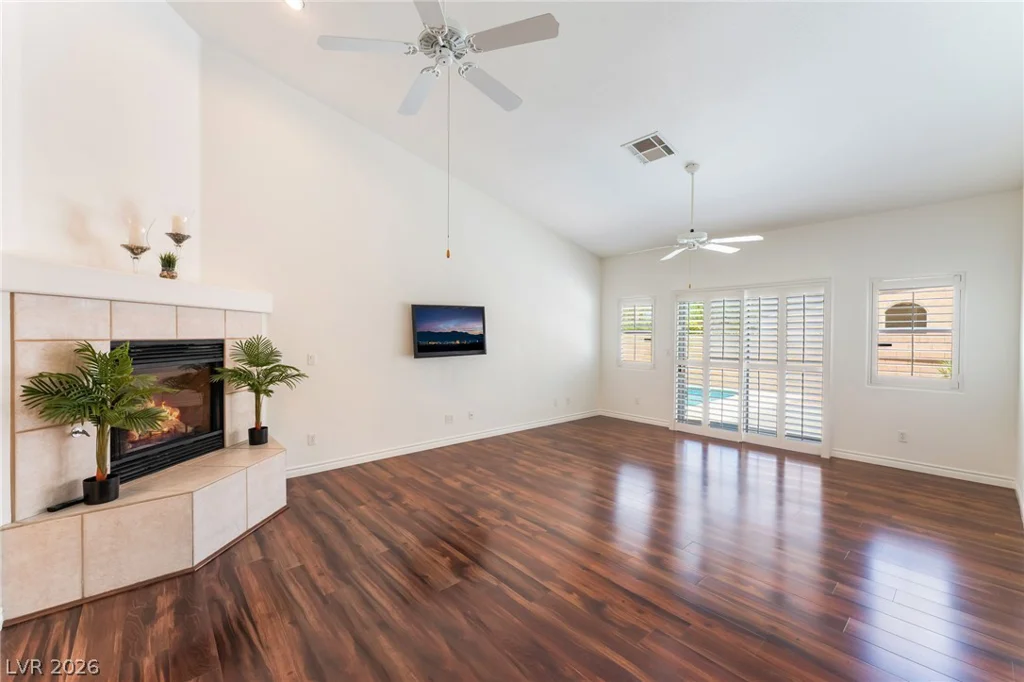 8096 Chestnut Glen, Las Vegas, NV 89131