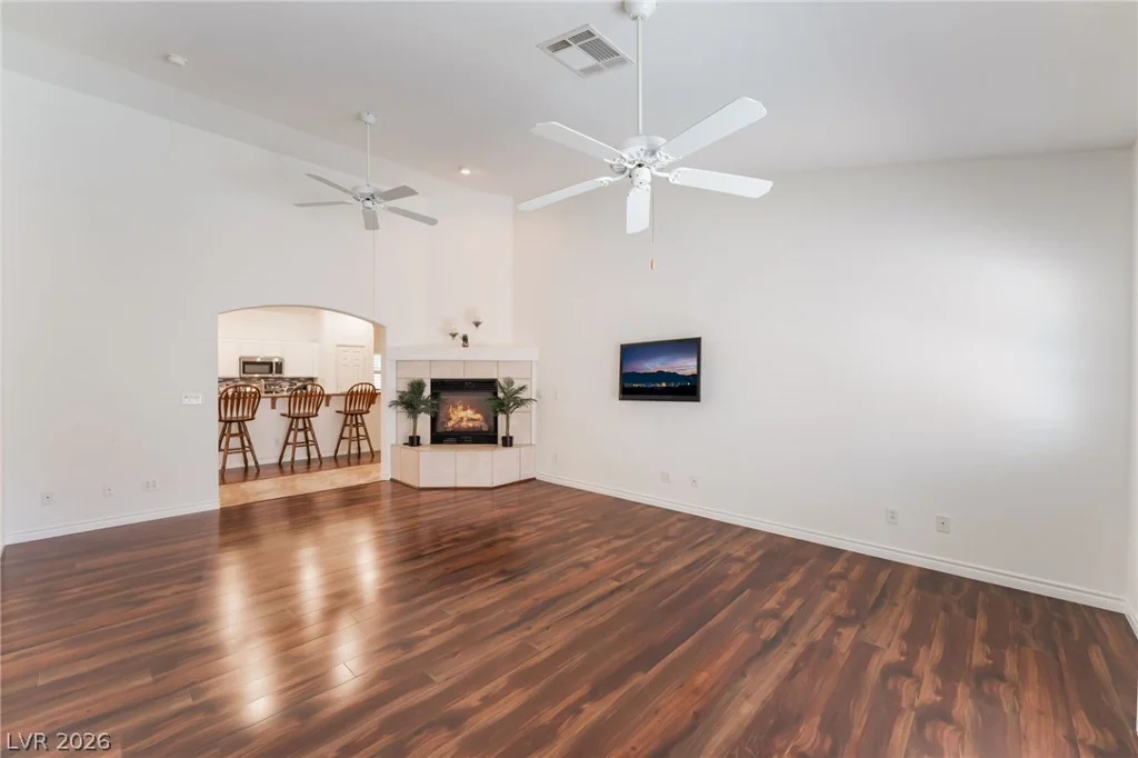 8096 Chestnut Glen, Las Vegas, NV 89131