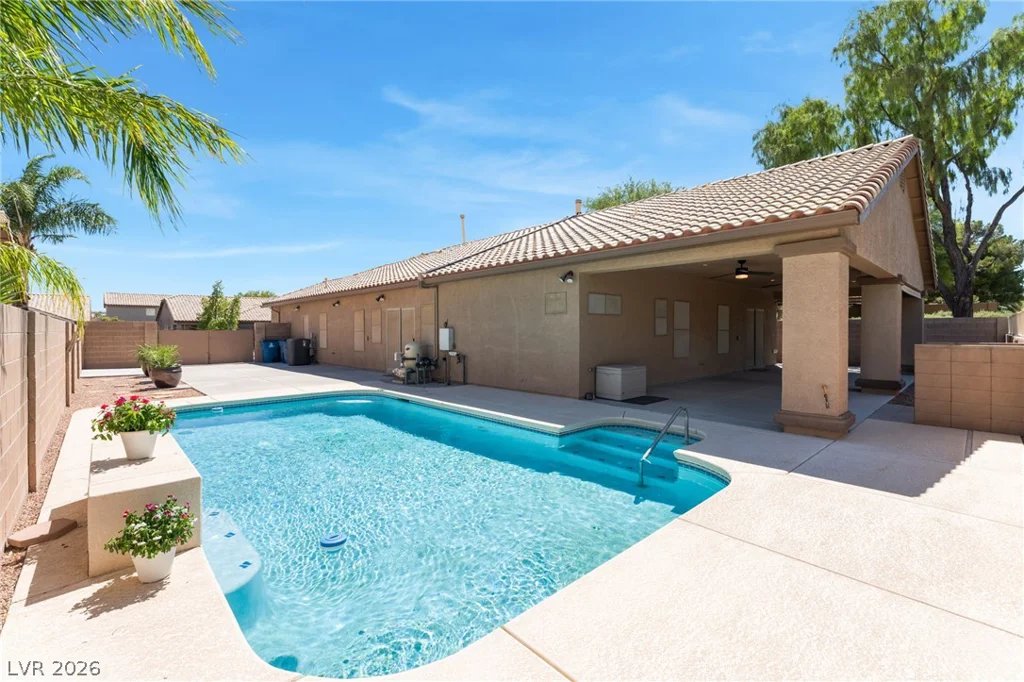 8096 Chestnut Glen, Las Vegas, NV 89131