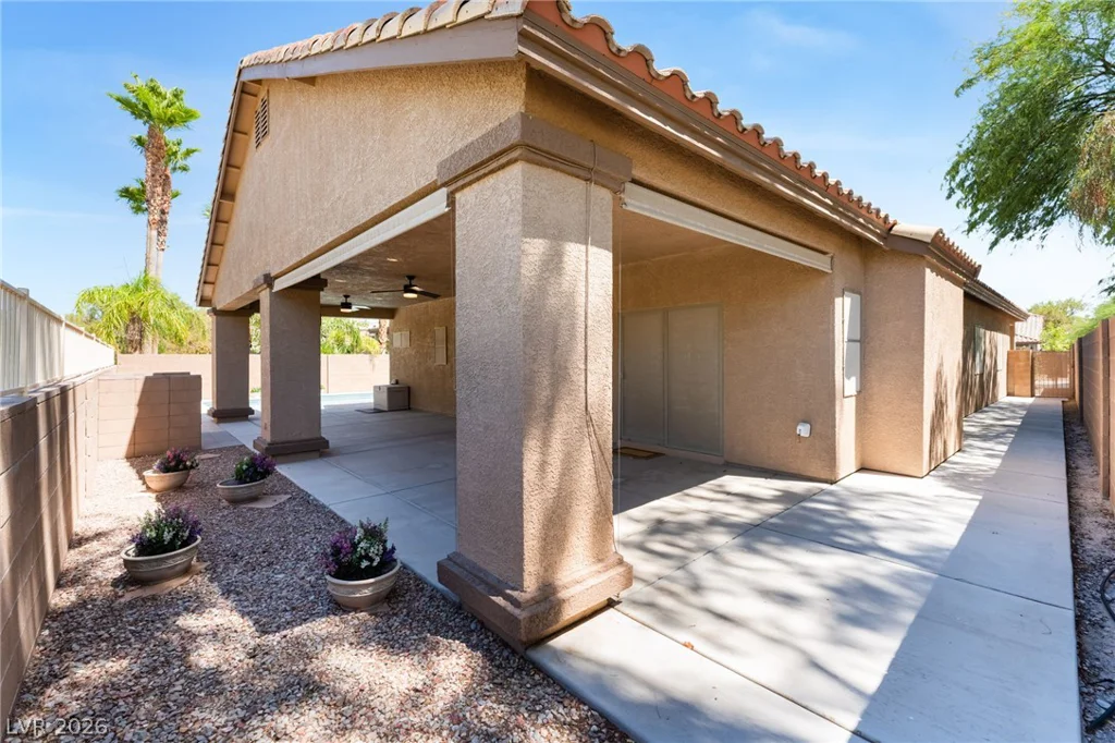 8096 Chestnut Glen, Las Vegas, NV 89131