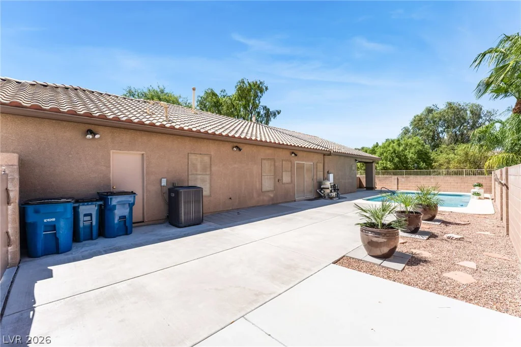 8096 Chestnut Glen, Las Vegas, NV 89131