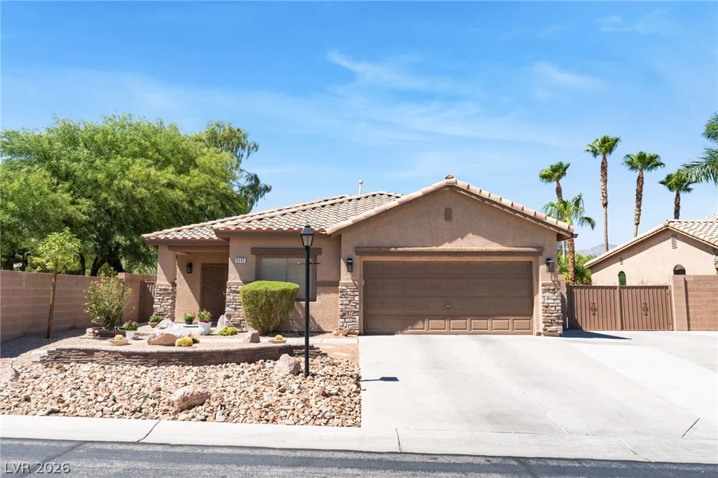 8096 Chestnut Glen, Las Vegas, NV 89131